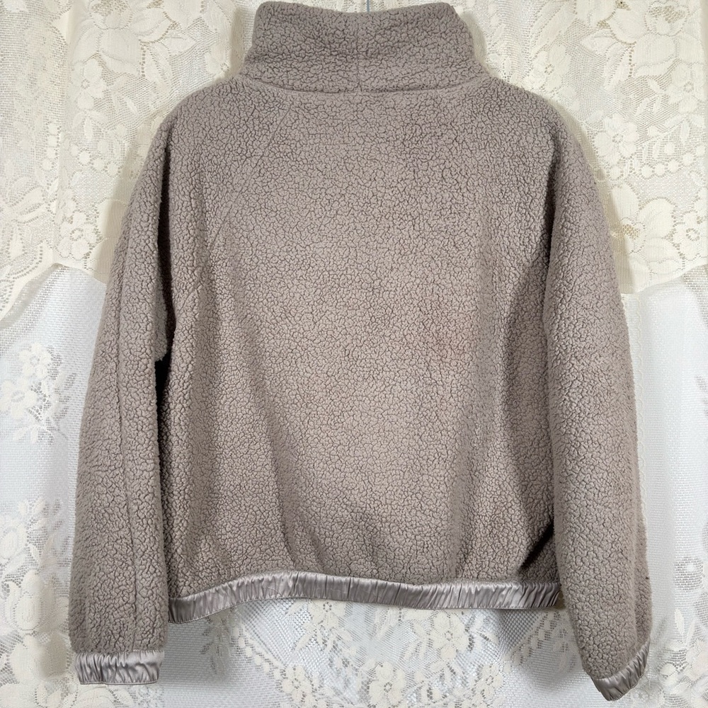 Athleta Sherpa Teddy Fleece Sweater Jumper Cream Athleisure Neutral Size Medium - Picture 7 of 11